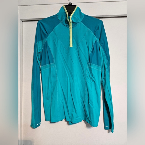 Lululemon 1/4 zip- 12 - Picture 3 of 9